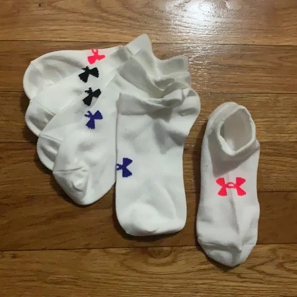 Girls Under Armour Hat And Socks Bundle, New With Tag - Picture 4 of 8